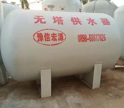碳鋼臥式無(wú)塔供水器