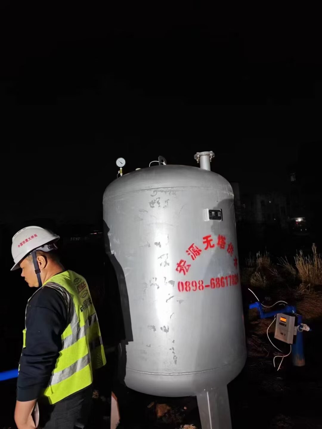 2024.2.28海口秀英區(qū).西秀鎮(zhèn)2T無塔供水器2臺